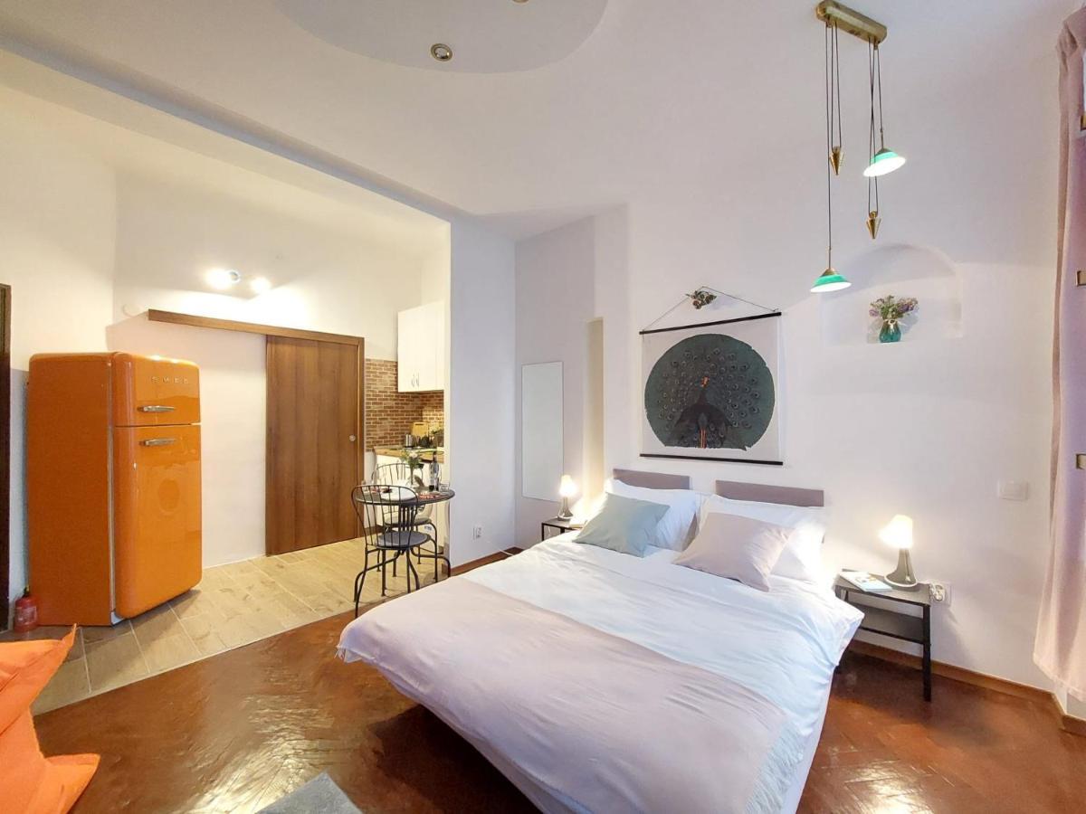 Sweet Dreams Suites Cosy Studio Piata Romana Bukarest Kültér fotó